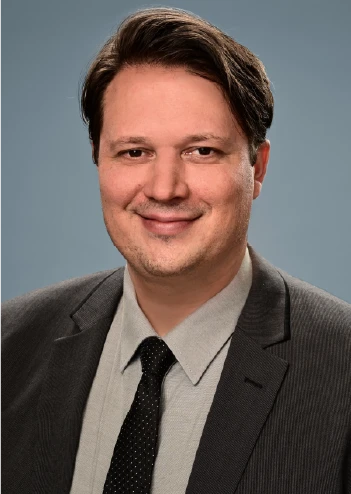 Steven Stolle - Financial Planner & Director